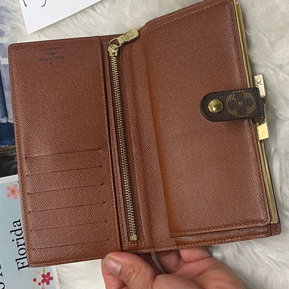 🤩MONOGRAM WALLET🤩 - Picture 12 of 16